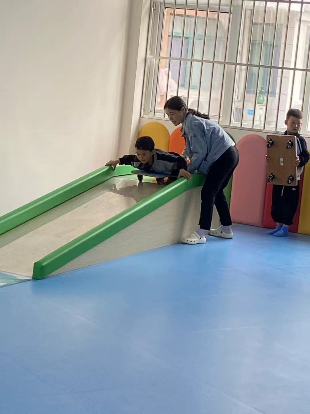 滑板感统训练